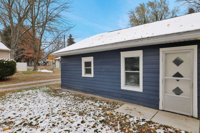 305 W Shepherd Street, Charlotte, MI 48813