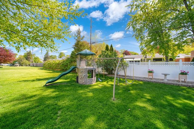900 Prairie Lane, Milan, MI 48160