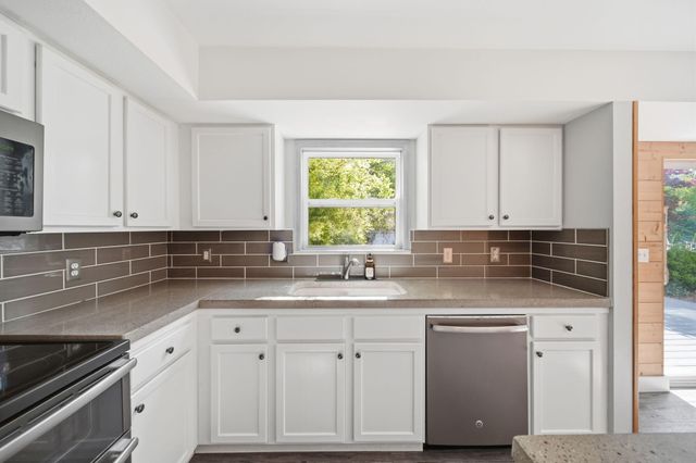 900 Prairie Lane, Milan, MI 48160