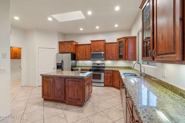 2460 N Cavalry Trail, Tucson, AZ 85749