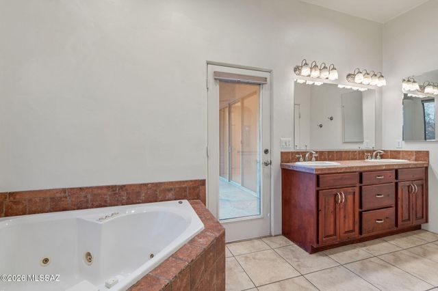 2460 N Cavalry Trail, Tucson, AZ 85749
