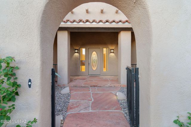 2460 N Cavalry Trail, Tucson, AZ 85749