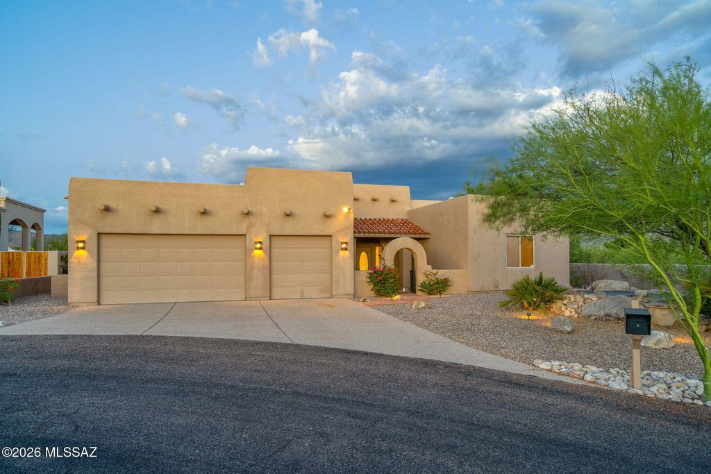 2460 N Cavalry Trail, Tucson, AZ 85749