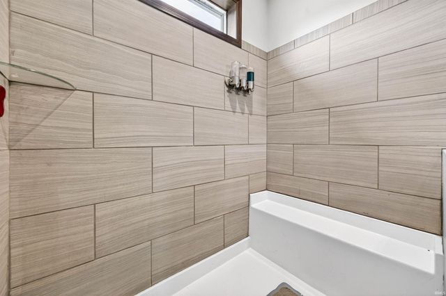 7408 N Tree Farm Road, Solsberry, IN 47459