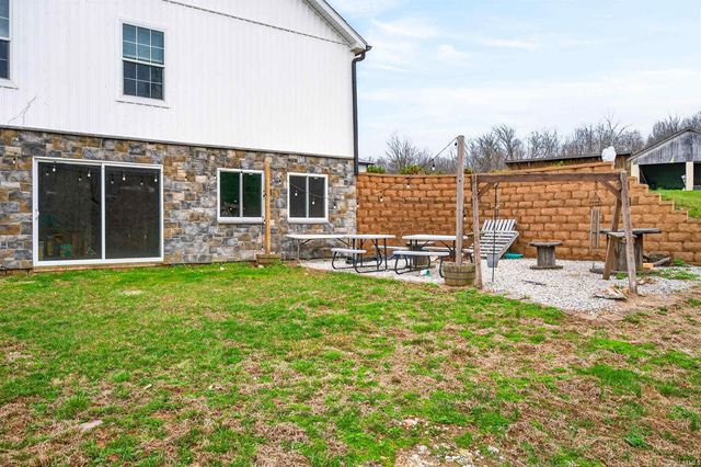 7408 N Tree Farm Road, Solsberry, IN 47459