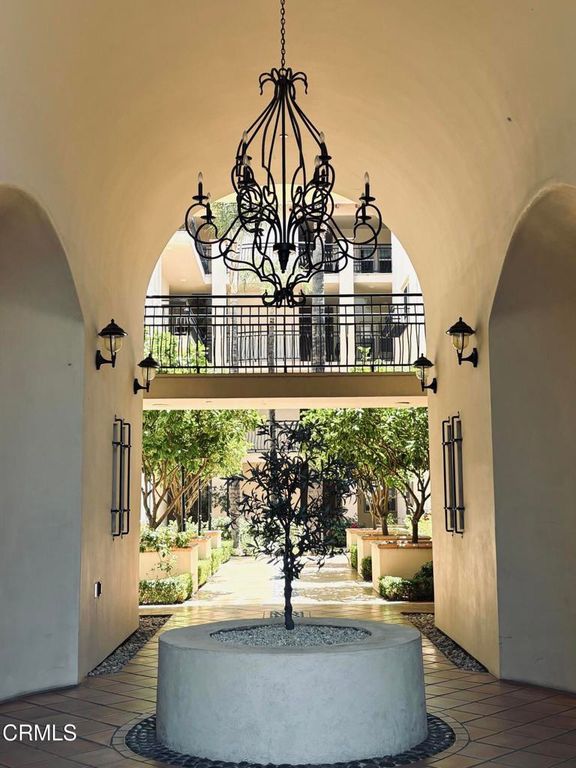 216 S Madison Avenue 105, Pasadena, CA 91101