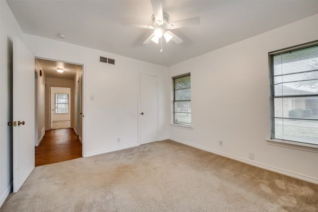 1002 Majors Drive, Mesquite, TX 75149