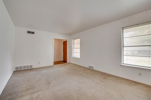 1002 Majors Drive, Mesquite, TX 75149