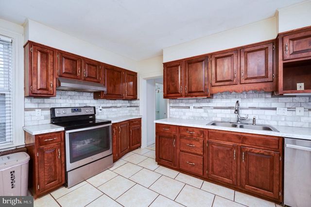 3019 KUTZTOWN RD, Reading, PA 19605