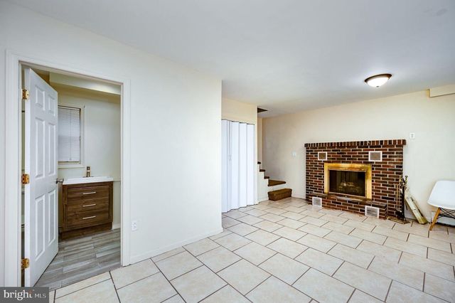 3019 KUTZTOWN RD, Reading, PA 19605