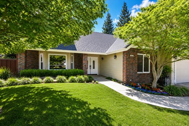 325 W Bluff Avenue, Fresno, CA 93711