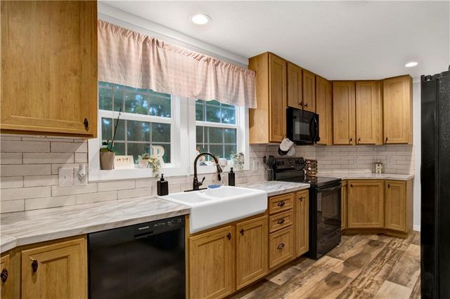 9101 Mccollough Road, Grand Bay, AL 36541