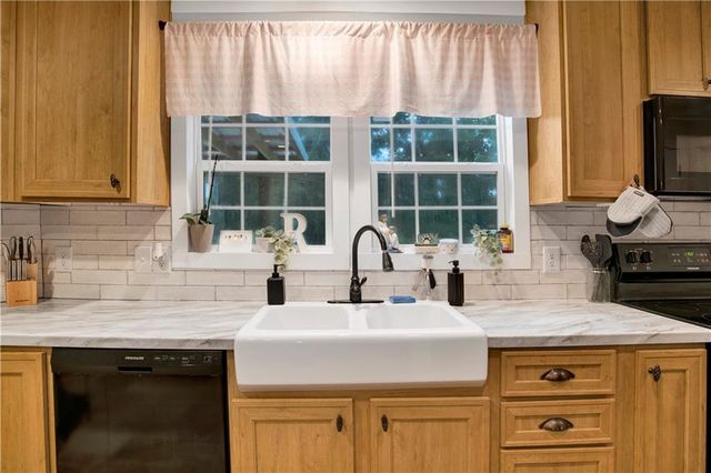 9101 Mccollough Road, Grand Bay, AL 36541