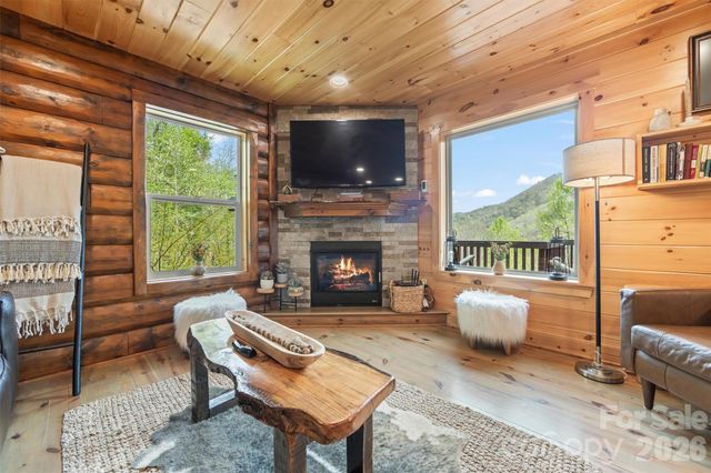 356 Walnut Cove Ridge, Bryson City, NC 28713