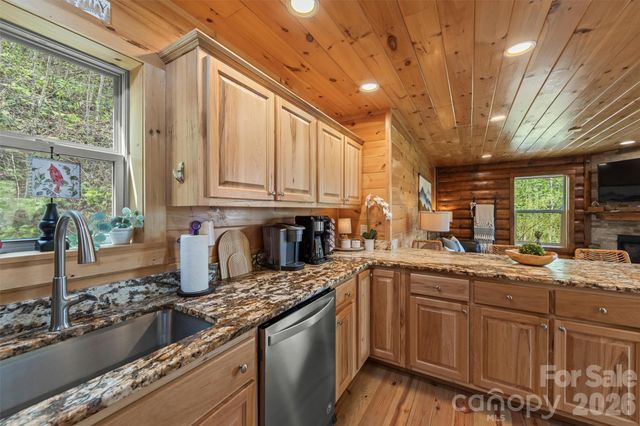 356 Walnut Cove Ridge, Bryson City, NC 28713