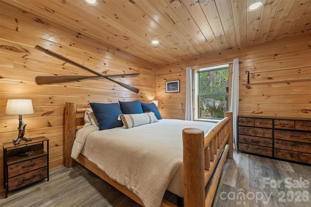 356 Walnut Cove Ridge, Bryson City, NC 28713