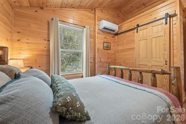 356 Walnut Cove Ridge, Bryson City, NC 28713