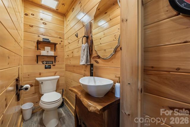 356 Walnut Cove Ridge, Bryson City, NC 28713