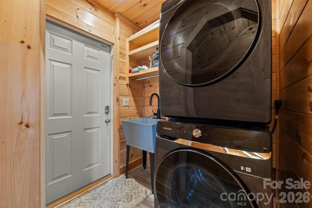 356 Walnut Cove Ridge, Bryson City, NC 28713
