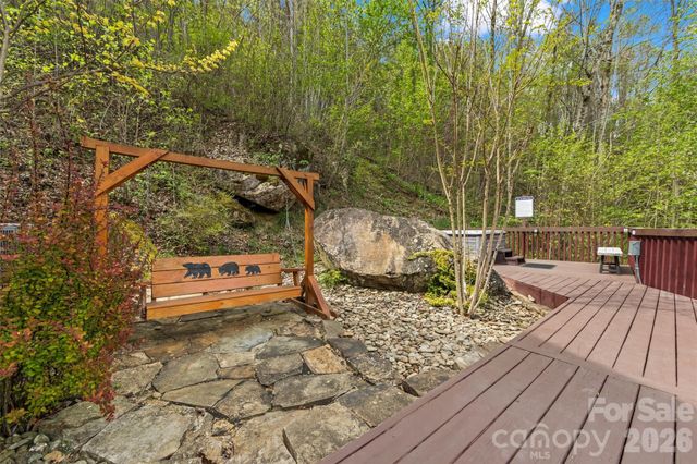 356 Walnut Cove Ridge, Bryson City, NC 28713