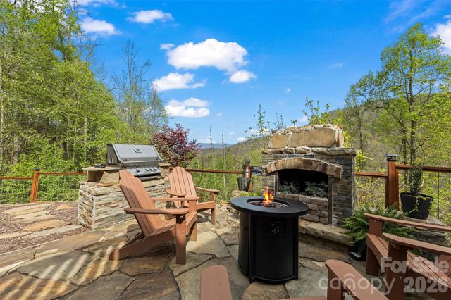 356 Walnut Cove Ridge, Bryson City, NC 28713