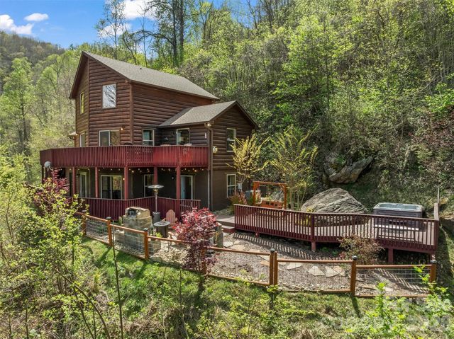 356 Walnut Cove Ridge, Bryson City, NC 28713