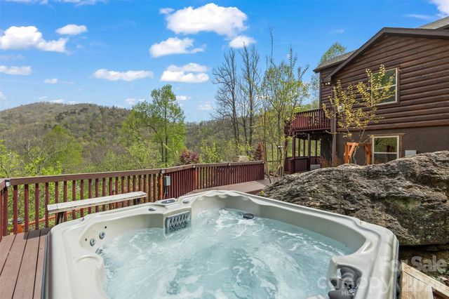 356 Walnut Cove Ridge, Bryson City, NC 28713