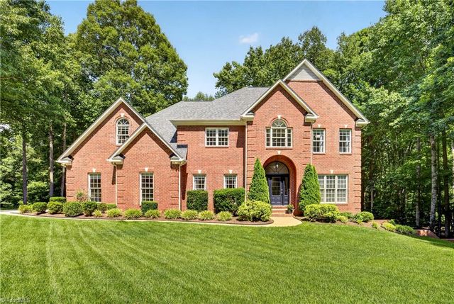 8508 Rosedale Drive, Oak Ridge, NC 27310