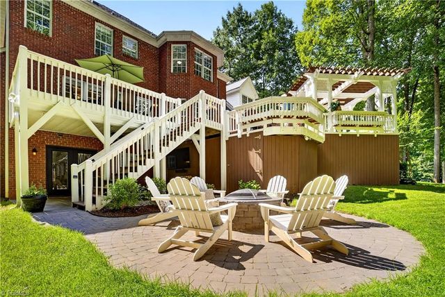 8508 Rosedale Drive, Oak Ridge, NC 27310