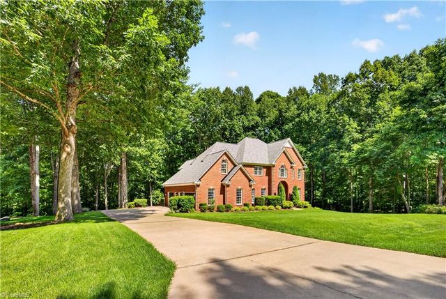 8508 Rosedale Drive, Oak Ridge, NC 27310