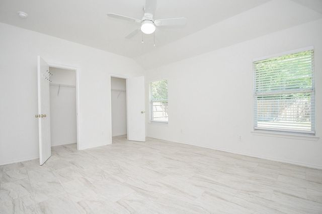 6306 Spruce Manor Lane, Houston, TX 77085