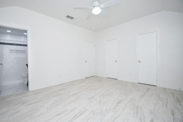 6306 Spruce Manor Lane, Houston, TX 77085