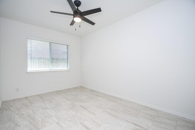 6306 Spruce Manor Lane, Houston, TX 77085