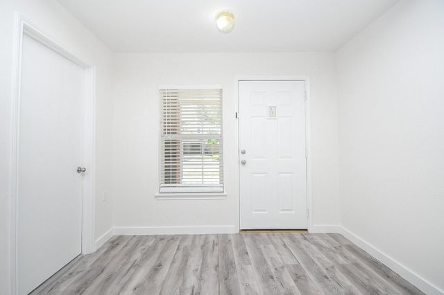 6306 Spruce Manor Lane, Houston, TX 77085