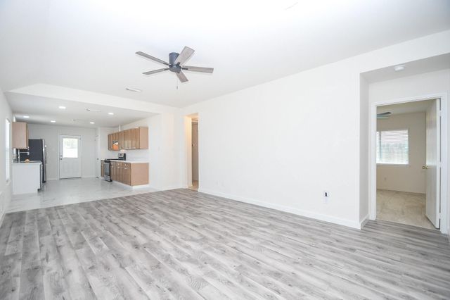 6306 Spruce Manor Lane, Houston, TX 77085