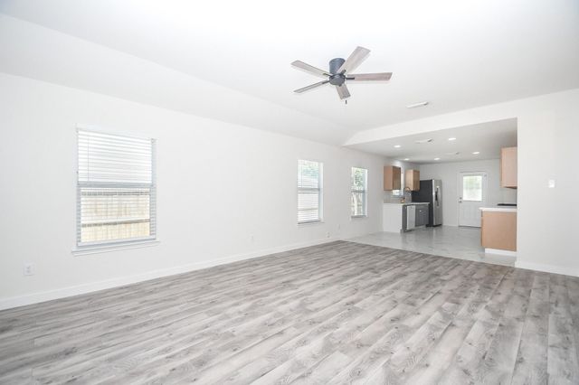 6306 Spruce Manor Lane, Houston, TX 77085