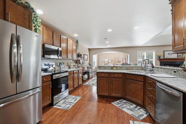 4277 WINDSONG PLACE, Plover, WI 54467