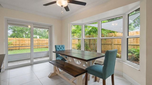 1064 Raintree Lane, Wellington, FL 33414