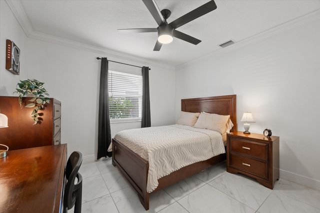 1064 Raintree Lane, Wellington, FL 33414