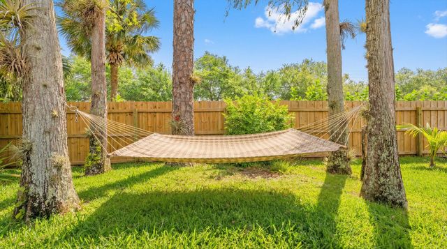 1064 Raintree Lane, Wellington, FL 33414