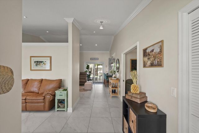 1064 Raintree Lane, Wellington, FL 33414