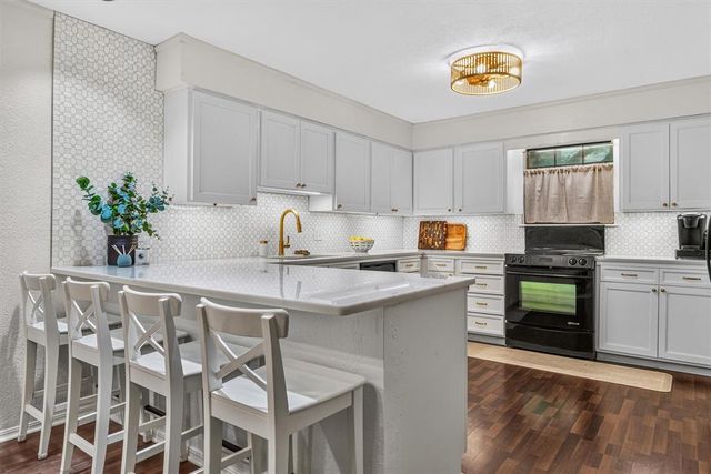 7811 Old Hickory Lane, Oklahoma City, OK 73116