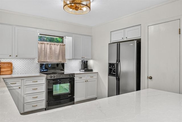 7811 Old Hickory Lane, Oklahoma City, OK 73116