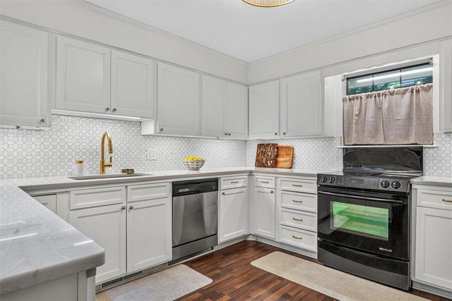 7811 Old Hickory Lane, Oklahoma City, OK 73116