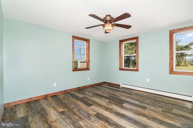 46 LAUDERMILCH RD, Halifax, PA 17032