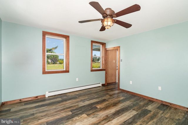 46 LAUDERMILCH RD, Halifax, PA 17032