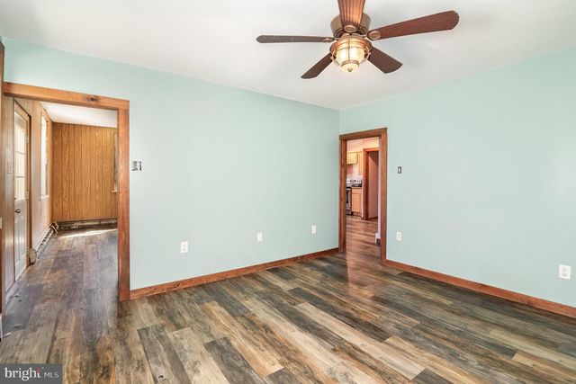 46 LAUDERMILCH RD, Halifax, PA 17032