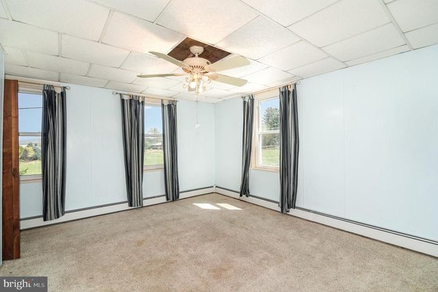 46 LAUDERMILCH RD, Halifax, PA 17032