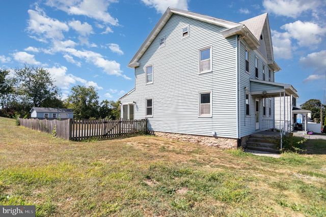 46 LAUDERMILCH RD, Halifax, PA 17032