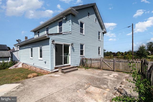 46 LAUDERMILCH RD, Halifax, PA 17032